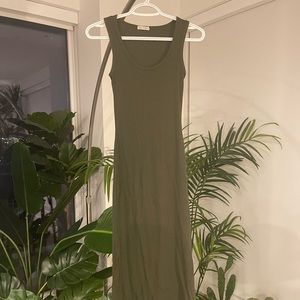Long body-con maxi dresses